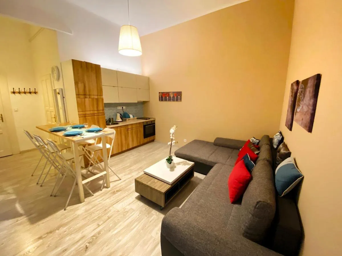 Budapest Center Cozy Akacfa Apartment