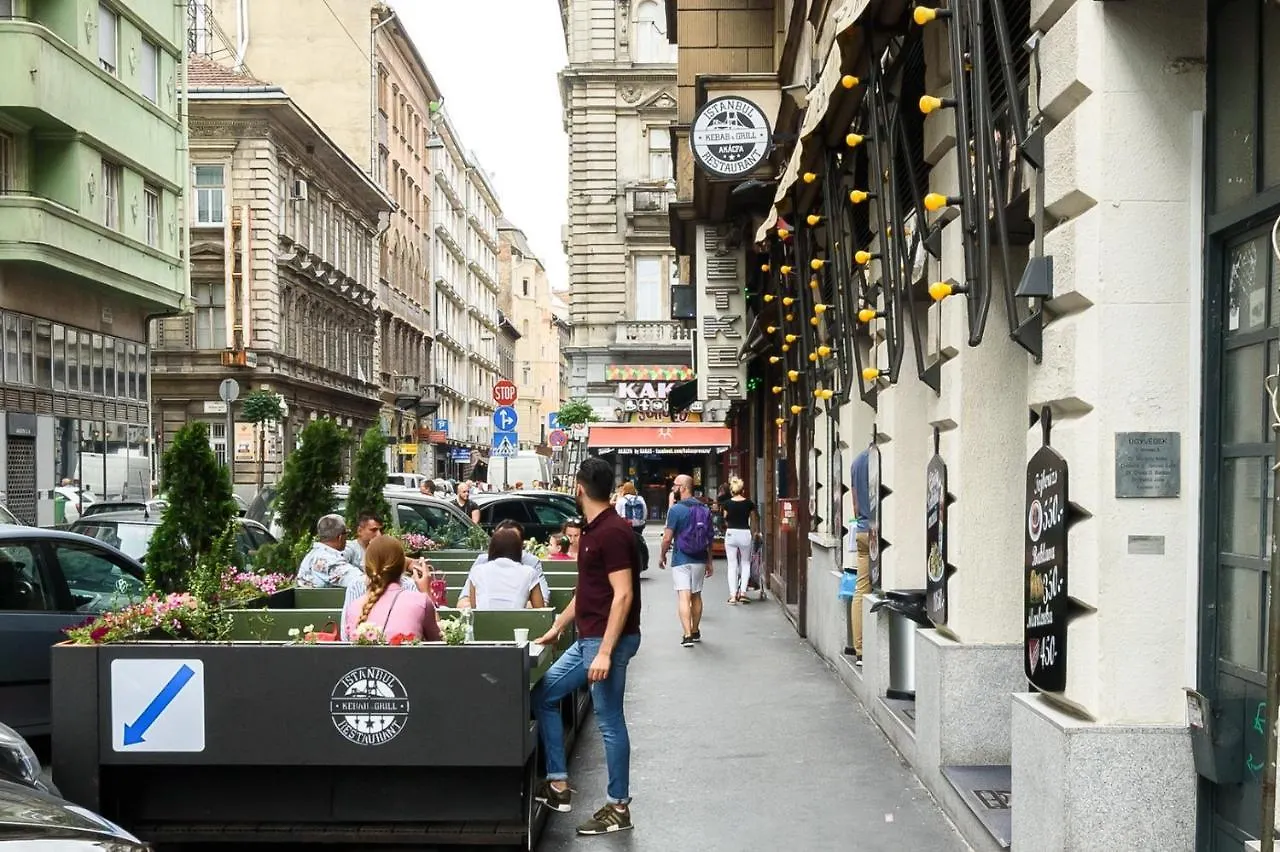 Budapest Center Cozy Akacfa 0*,  Hungary